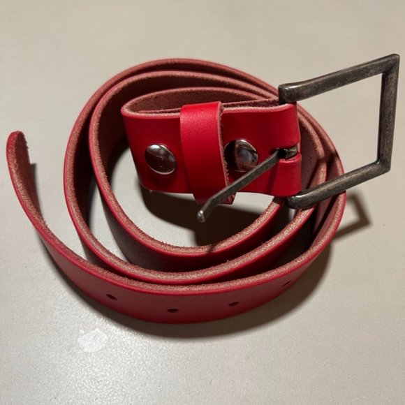 New Vintage Falari Red Leather Belt W Buckle - Picture 3 of 11